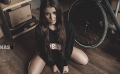 日韩精品久久久肉伦网站